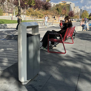 public trash can 1