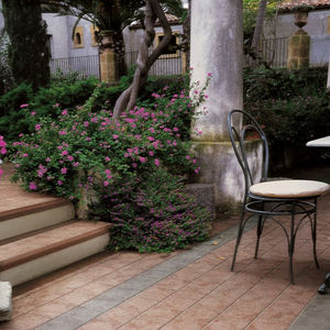 outdoor tiles
