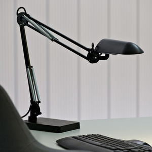 luxo verit task light