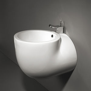 wall-mounted washbasin