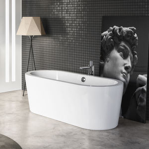 oval bathtub