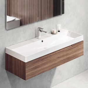 wall-mounted washbasin