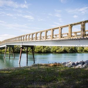 concrete bridge decking