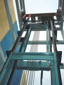 hydraulic elevator
