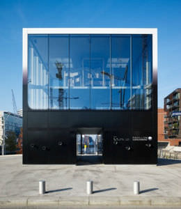 wooden curtain wall / glass