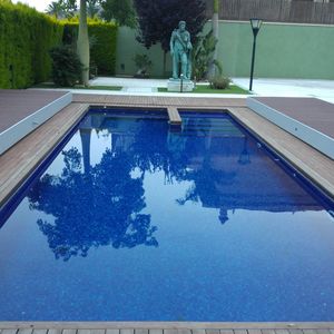 flat swimming pool enclosure