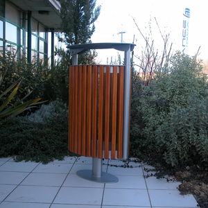public trash can
