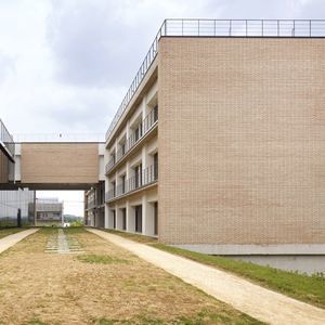 facade brick