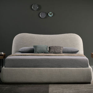 king size bed 1