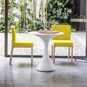 contemporary restaurant chair