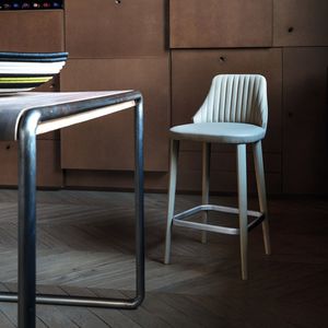 contemporary bar chair