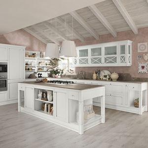 traditional kitchen 1