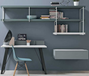 free-standing desk