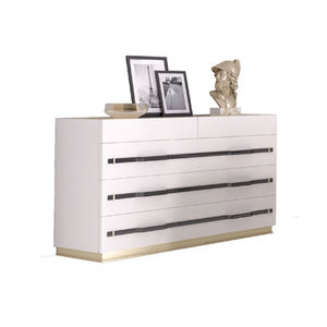 contemporary chest of drawers / lacquered wood / white