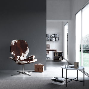 contemporary visitor armchair