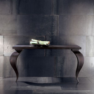 traditional sideboard table