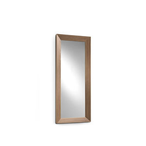 free-standing mirror