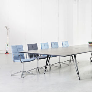 contemporary visitor chair