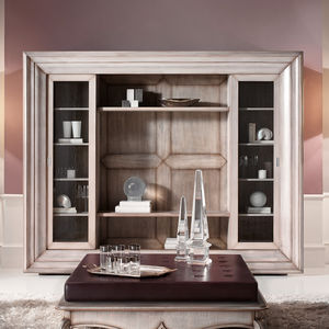 traditional china cabinet / lacquered wood