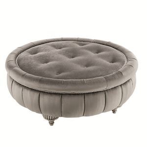 Chesterfield footrest 1
