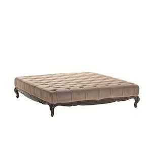 Chesterfield footrest 1