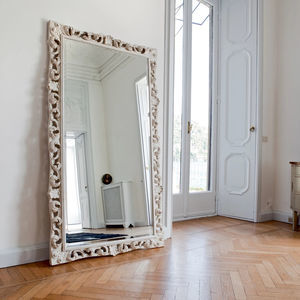 free-standing mirror