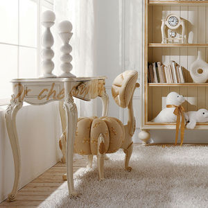 New Baroque design chair 1
