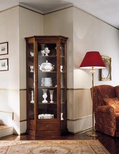 traditional display case / wooden