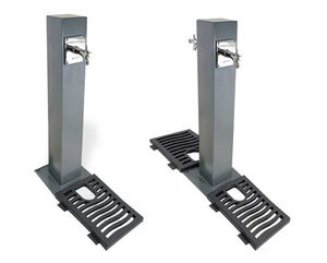 outdoor drinking fountain