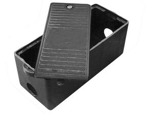cast iron manhole cover / rectangular