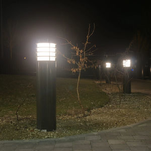 garden bollard light