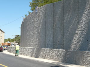 retaining wall form liner
