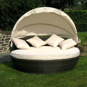 round sofa