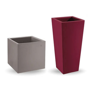 polyethylene garden pot