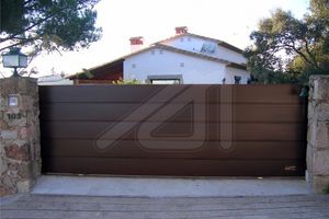 sliding gate