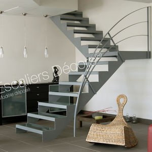 quarter-turn staircase