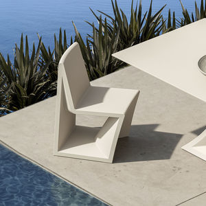 contemporary garden chair 1