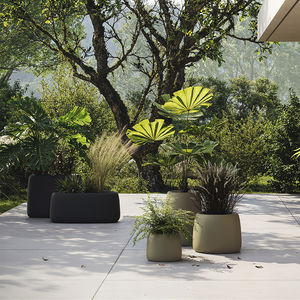 polyethylene plant pot