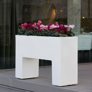 polyethylene planter