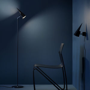 floor-standing lamp / contemporary / lacquered aluminum / reading