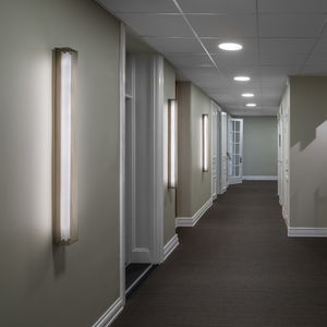 contemporary wall light