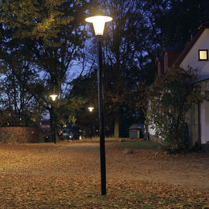 garden lamp post