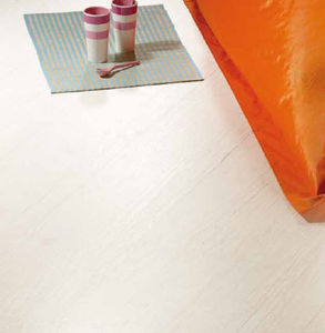 HDF wide laminate flooring