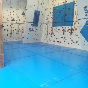 indoor climbing wall landing mat