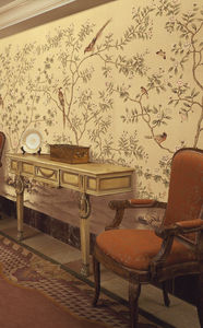 traditional wallpaper / floral / nature pattern / chinoiserie