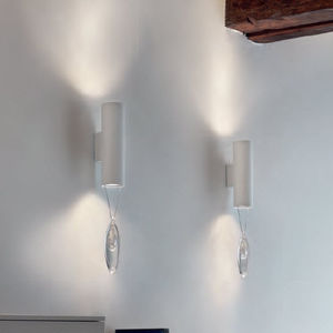 contemporary wall light