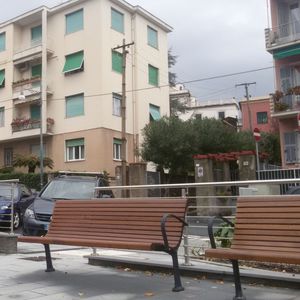 public bench / traditional / wooden / cast iron