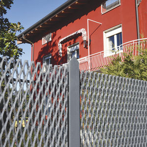 expanded metal fencing