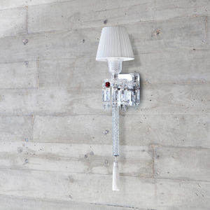 contemporary wall light