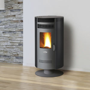 pellet heating stove / contemporary / steel / ventilated